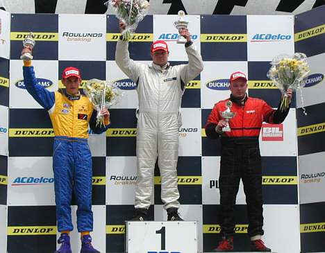 1. heat blev vundet af Kent Iversen foran Michael Skipper med Christian Pedersen på 3. pladsen. (Foto: Motorsporten.dk)